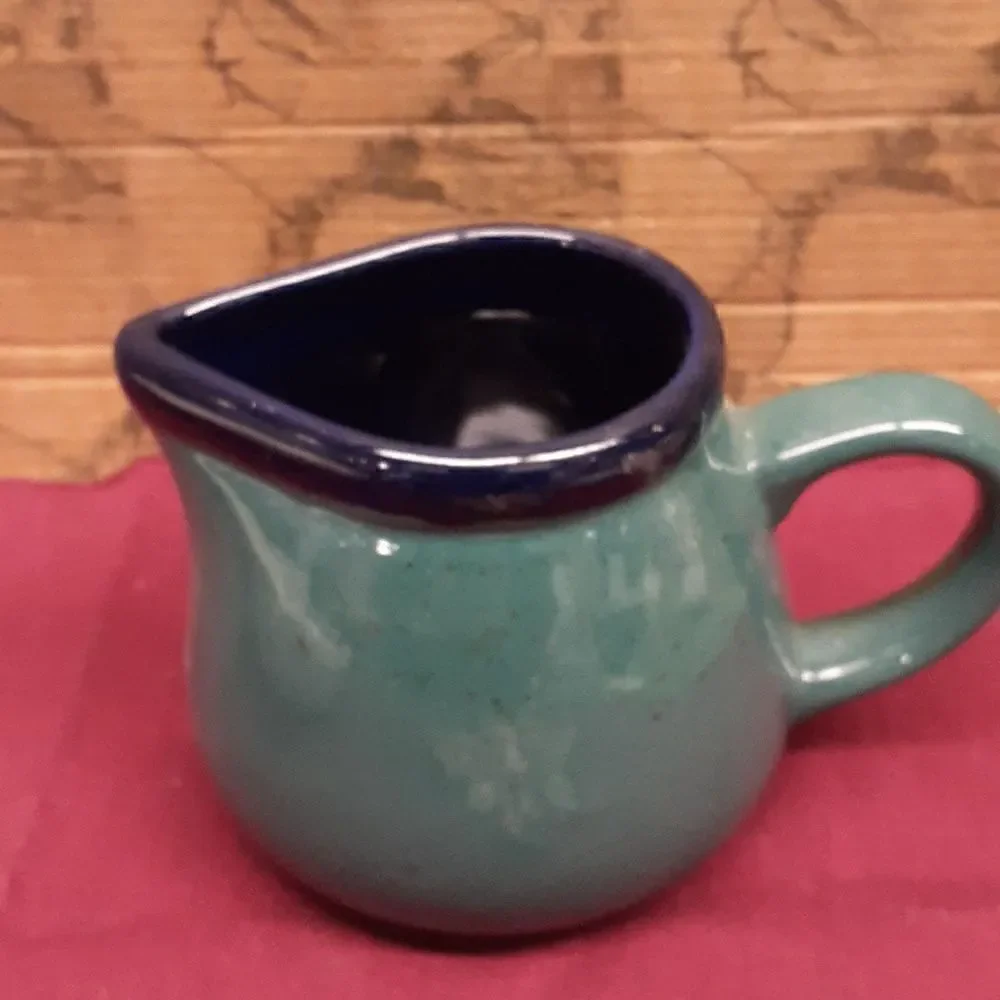 4 pc serveware bundle of Queens Hooker baking dish Denby pottery pitcher, & more